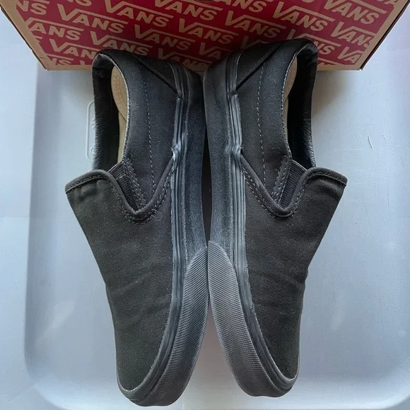 Vans Classic Slip-On Black Canvas size 6 Women’s / 4.5 Boys - Picture 5 of 6